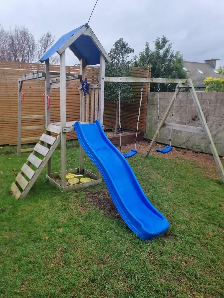 Swing set - Image 2