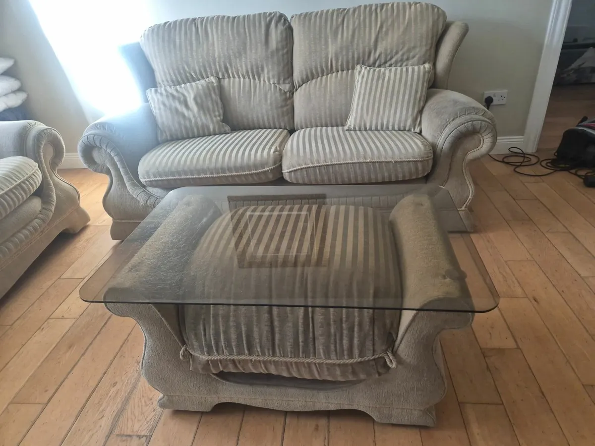 Furniture suite - separate or all together - Image 3