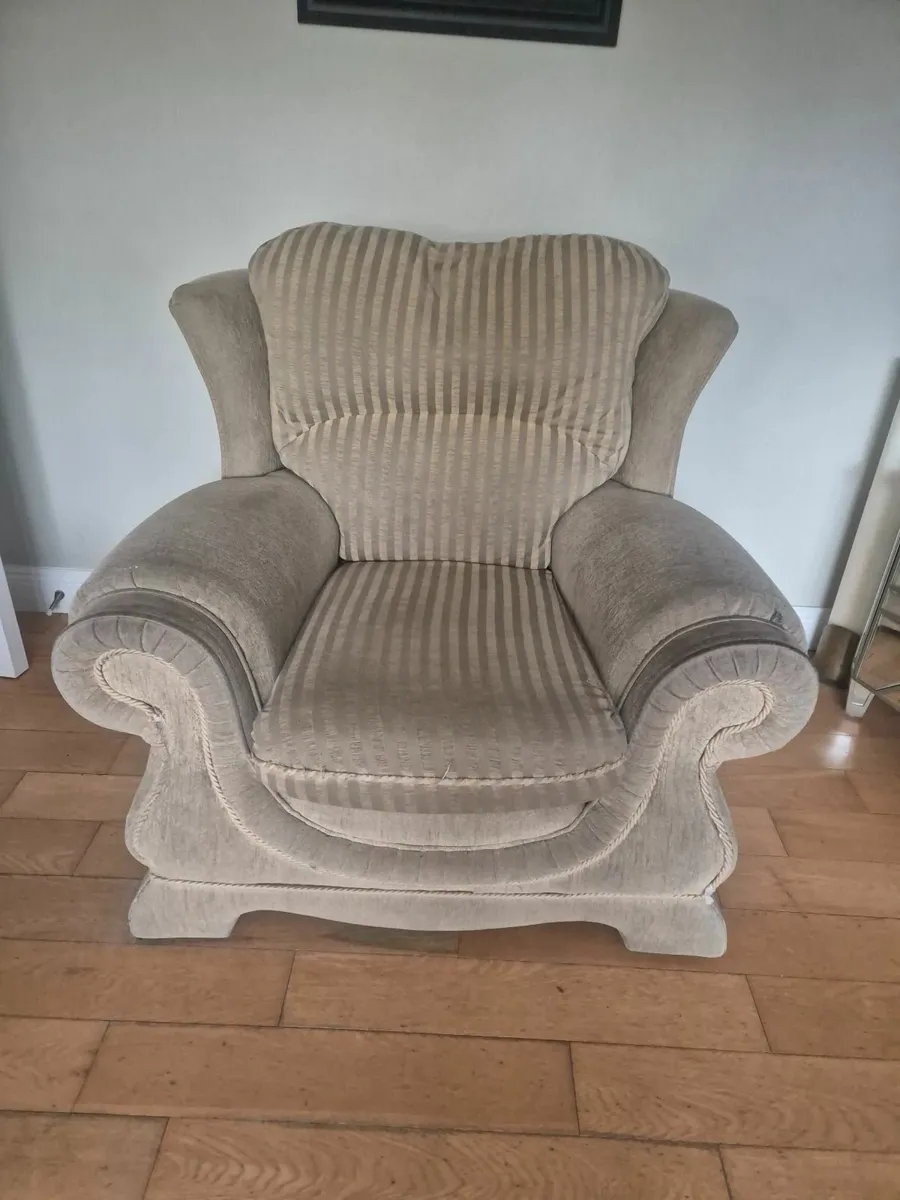 Furniture suite - separate or all together - Image 4