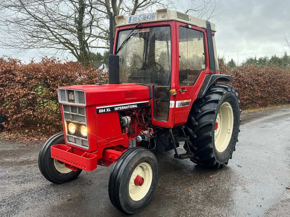 Case International 884 XL - Image 3