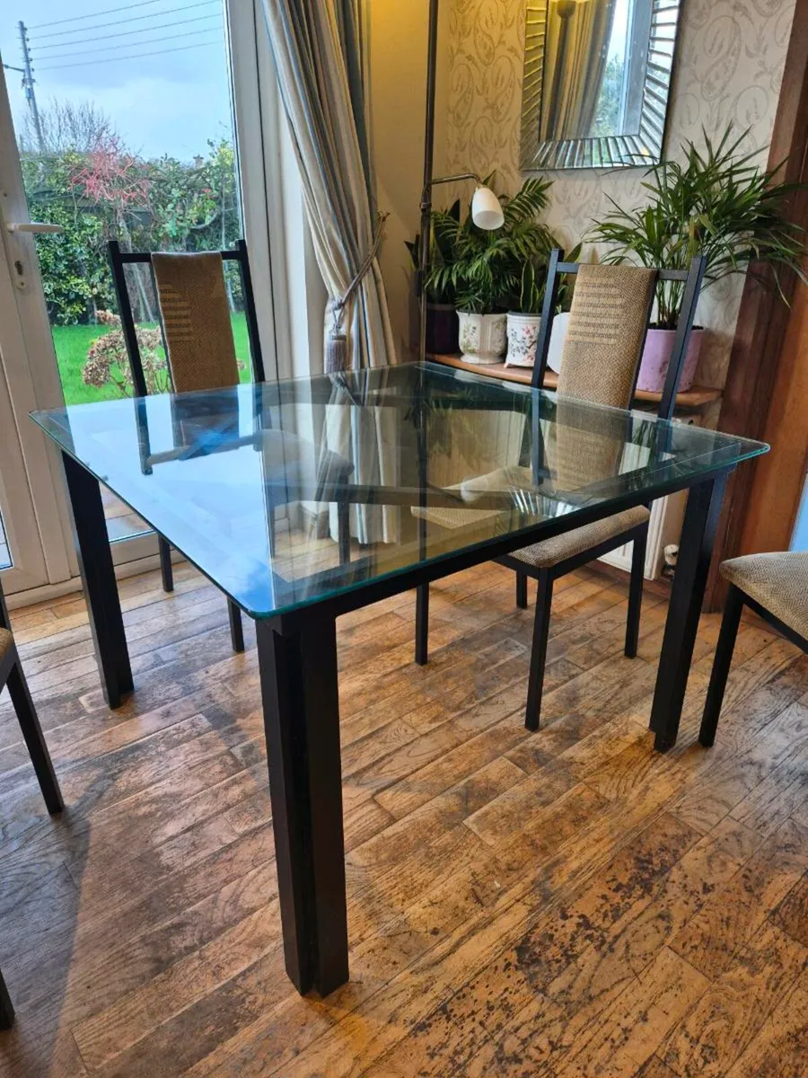 Dining table and chairs - Image 3