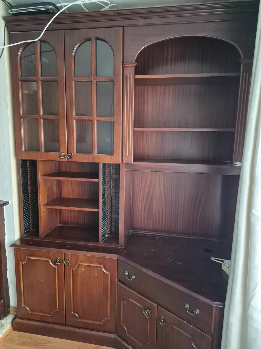 Mahogany  cabinet - Image 1