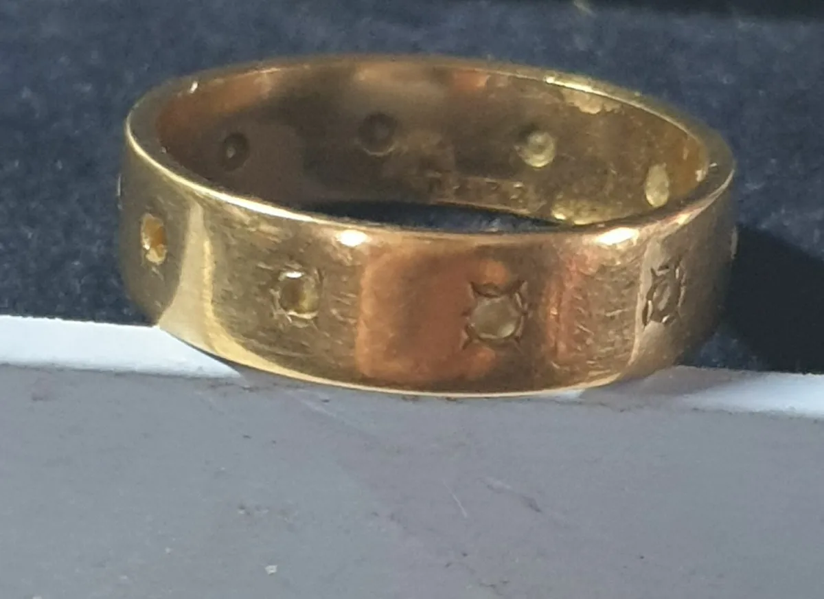 Vintage Hallmarked 9CT Gold Diamond Ring - Image 4