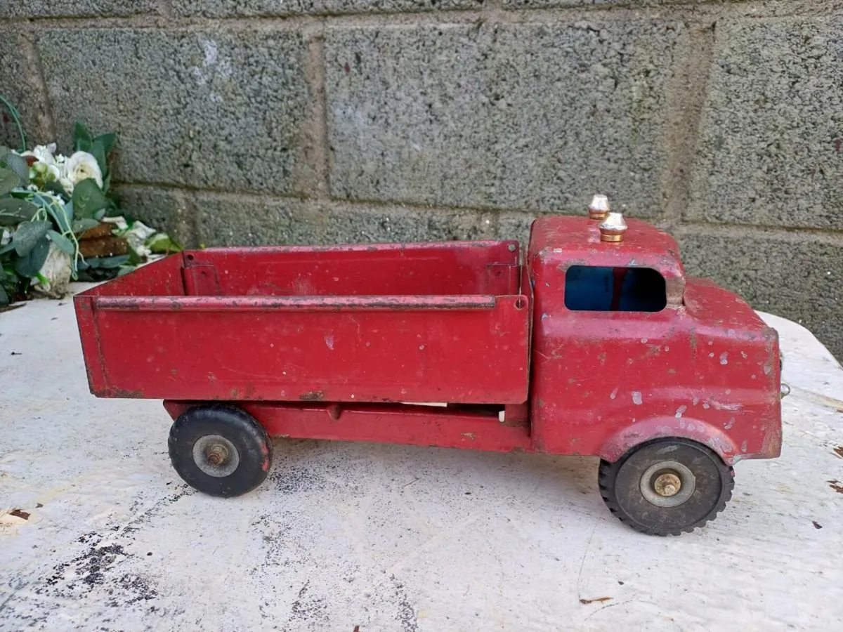 1940's Tri-ang Metal Truck - Image 2