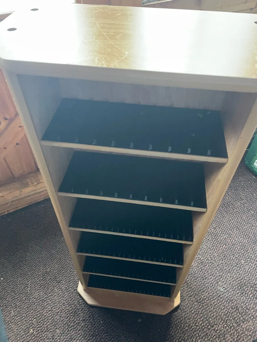 CD rack - Image 1