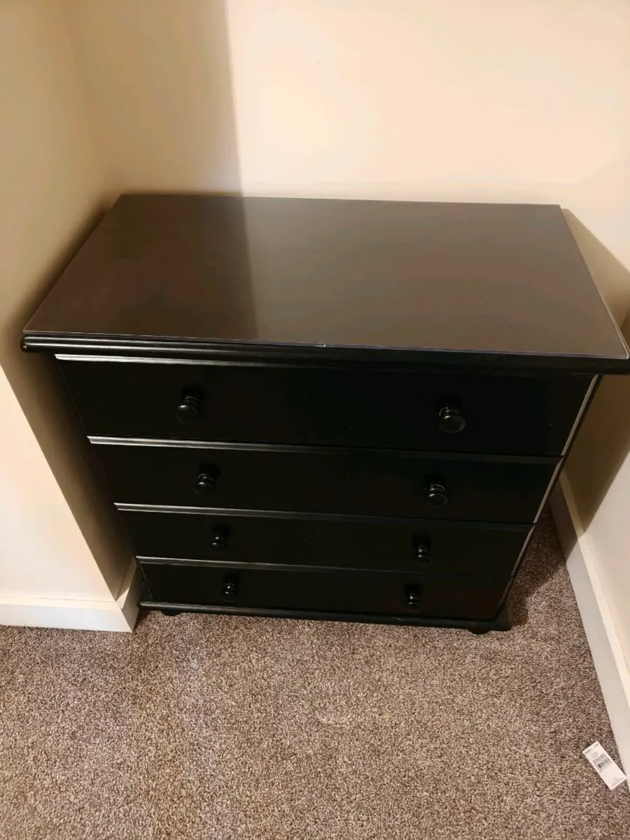 Chest of drawers for bedroom - Image 2