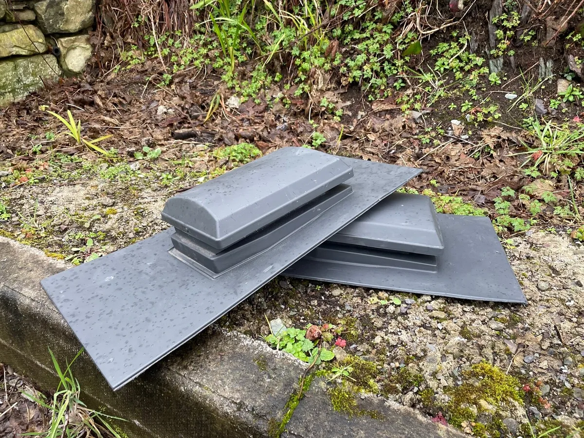 2 x slate vents. 600x300 - Image 1
