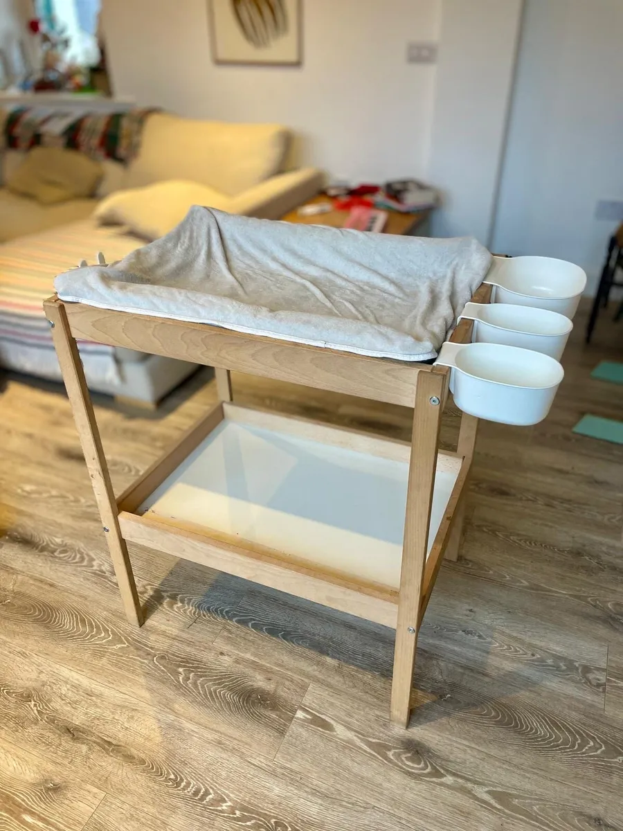 Changing table