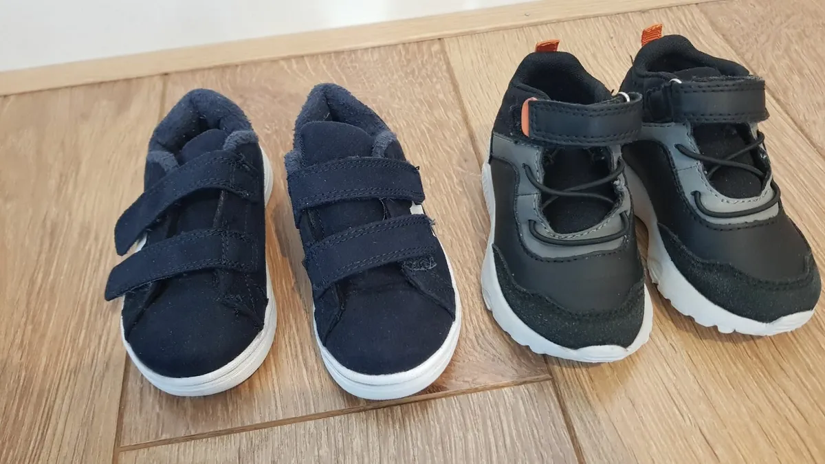 Toddler shoes  3pairs - Image 1