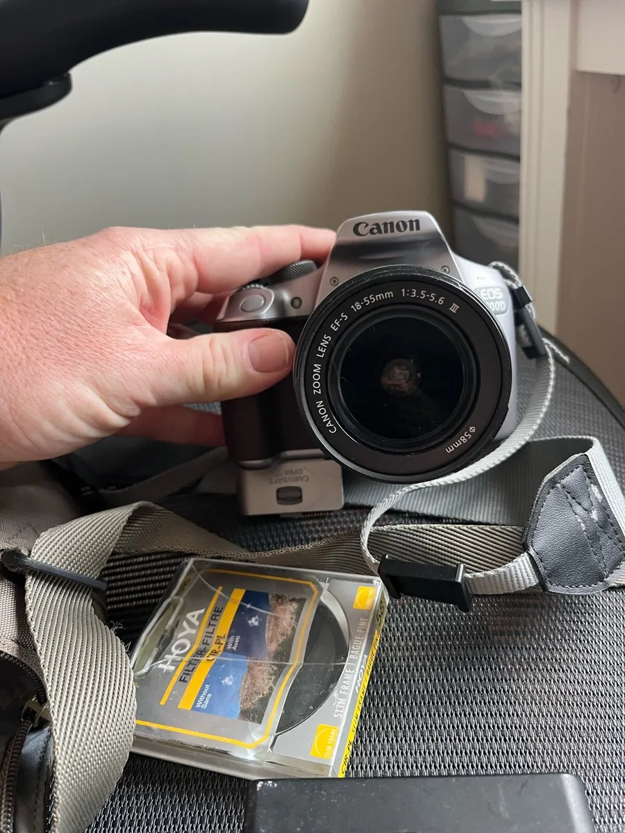 Canon 1300d camera - Image 4