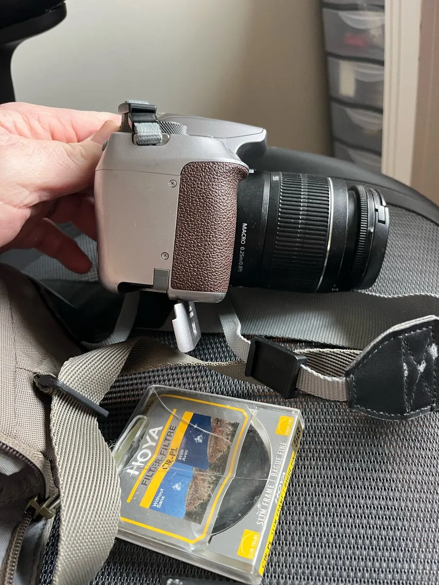 Canon 1300d camera - Image 2