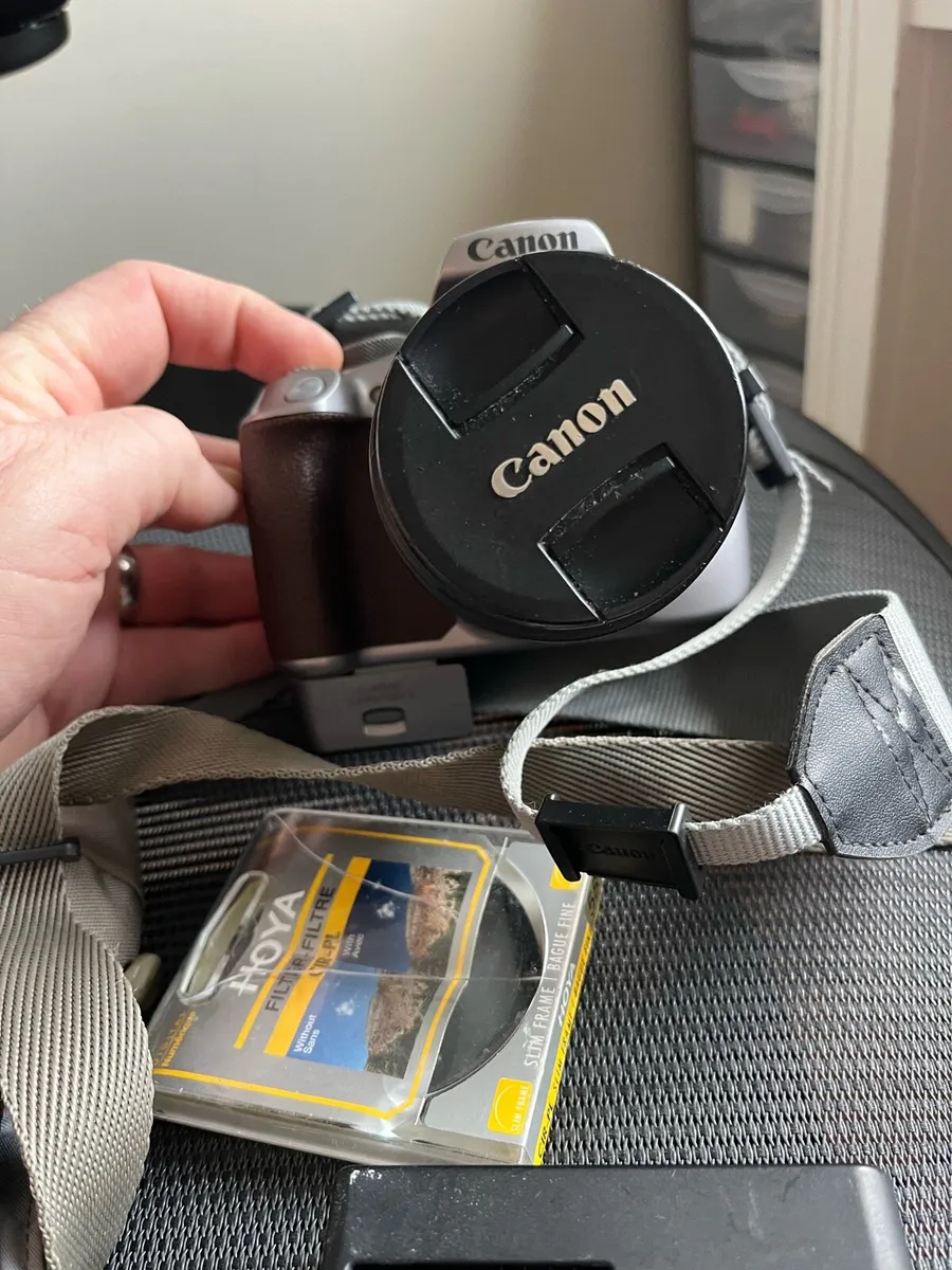 Canon 1300d camera - Image 3
