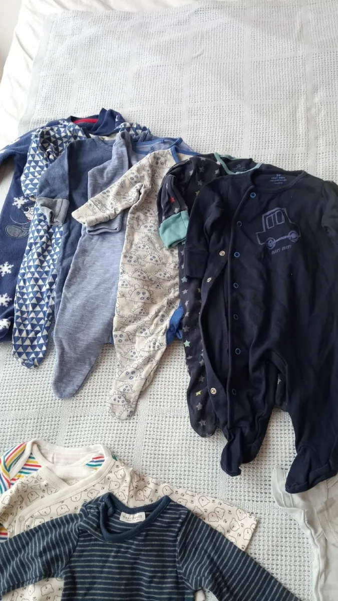 Baby boy clothes bundle 0-3monts, 2-6, 6-9,9-12,12 - Image 2