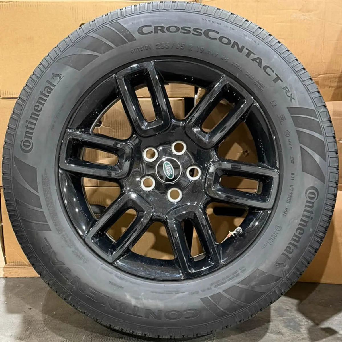 19" Genuine Land Rover Defender Alloy & Continenta - Image 1