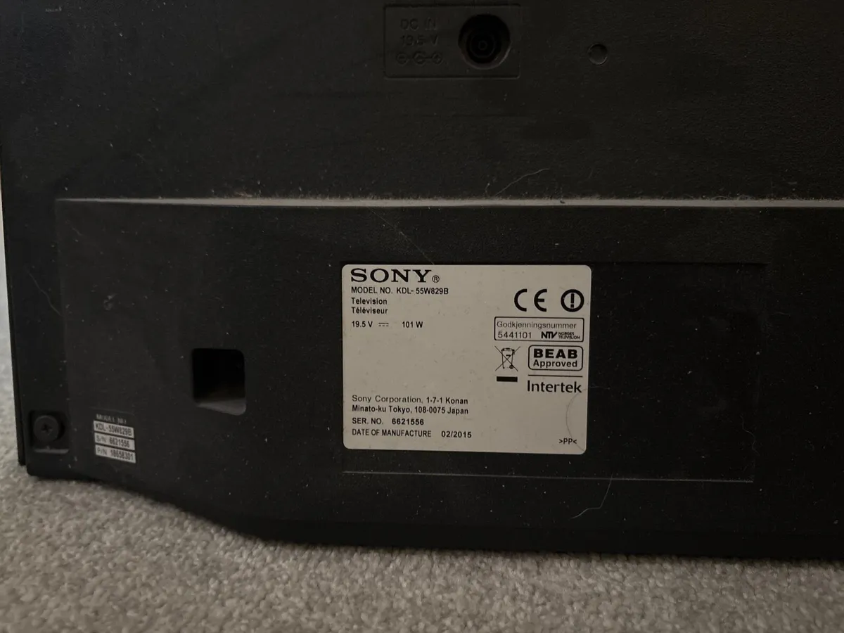 Sony Bravia TV (120cm x 70cm) - Image 2