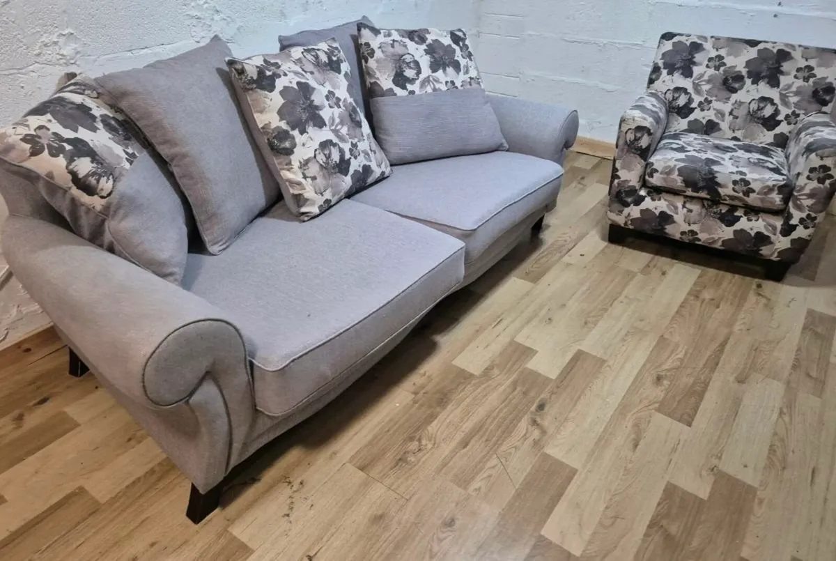 DFS 3&1 ,Dublin Delivery - Image 3