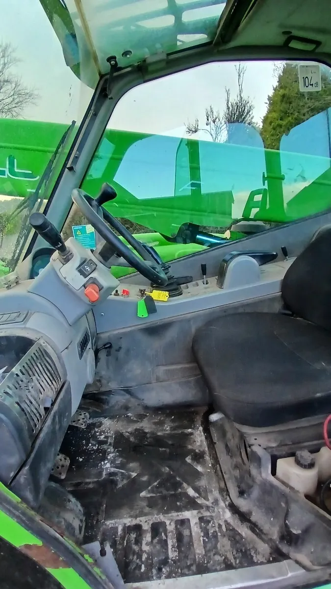 Farm handler - Image 2