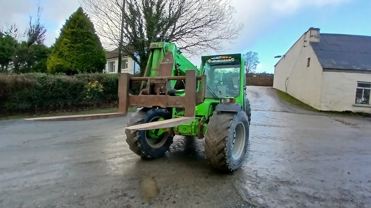 Farm handler - Image 3