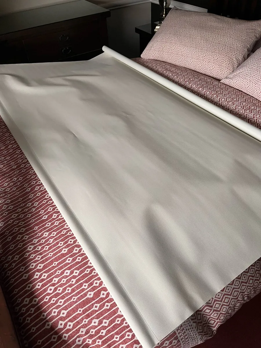 Roller blinds - Image 1