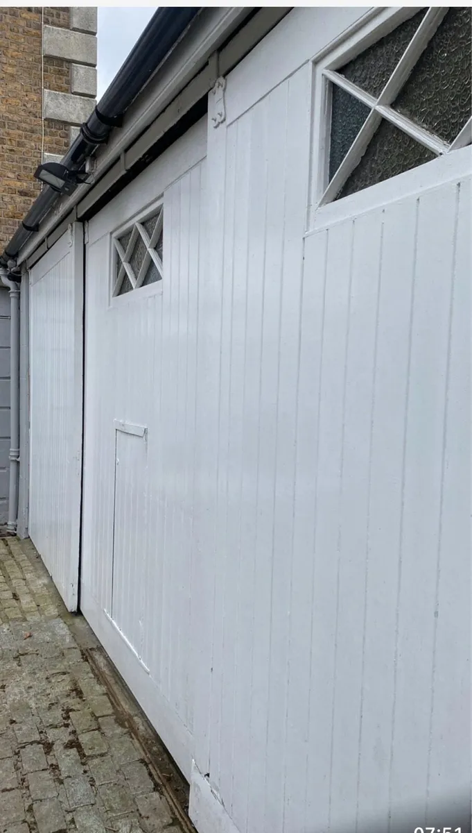 Garage sliding doors - Image 2