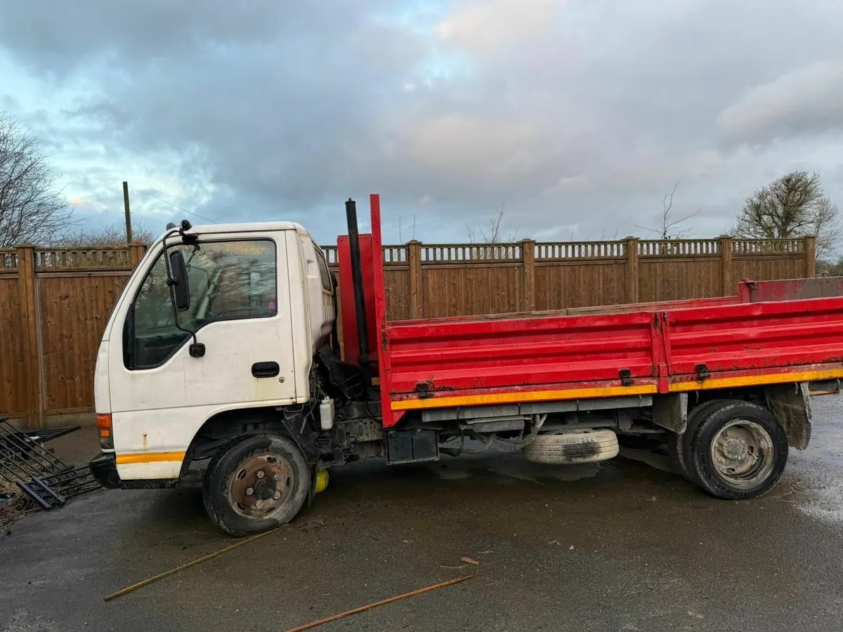 Isuzu NPR 2002 - Image 4