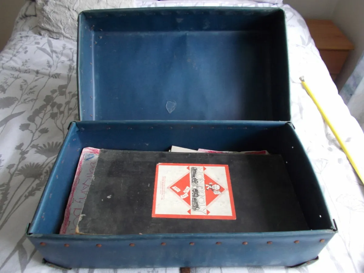 1951 Phoenix Laundry Box/Case - Image 4