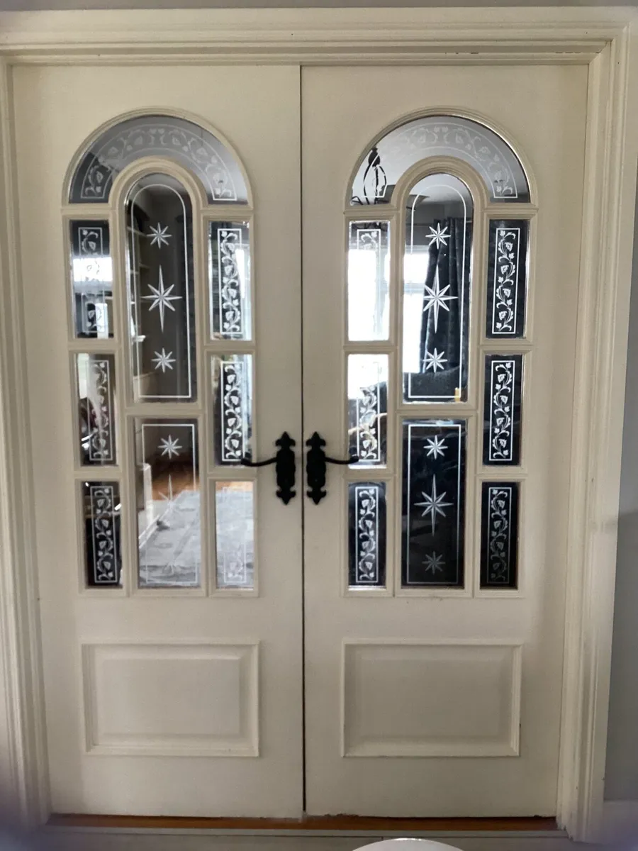 1 set of glass double doors and 8 Interior doors - Image 1