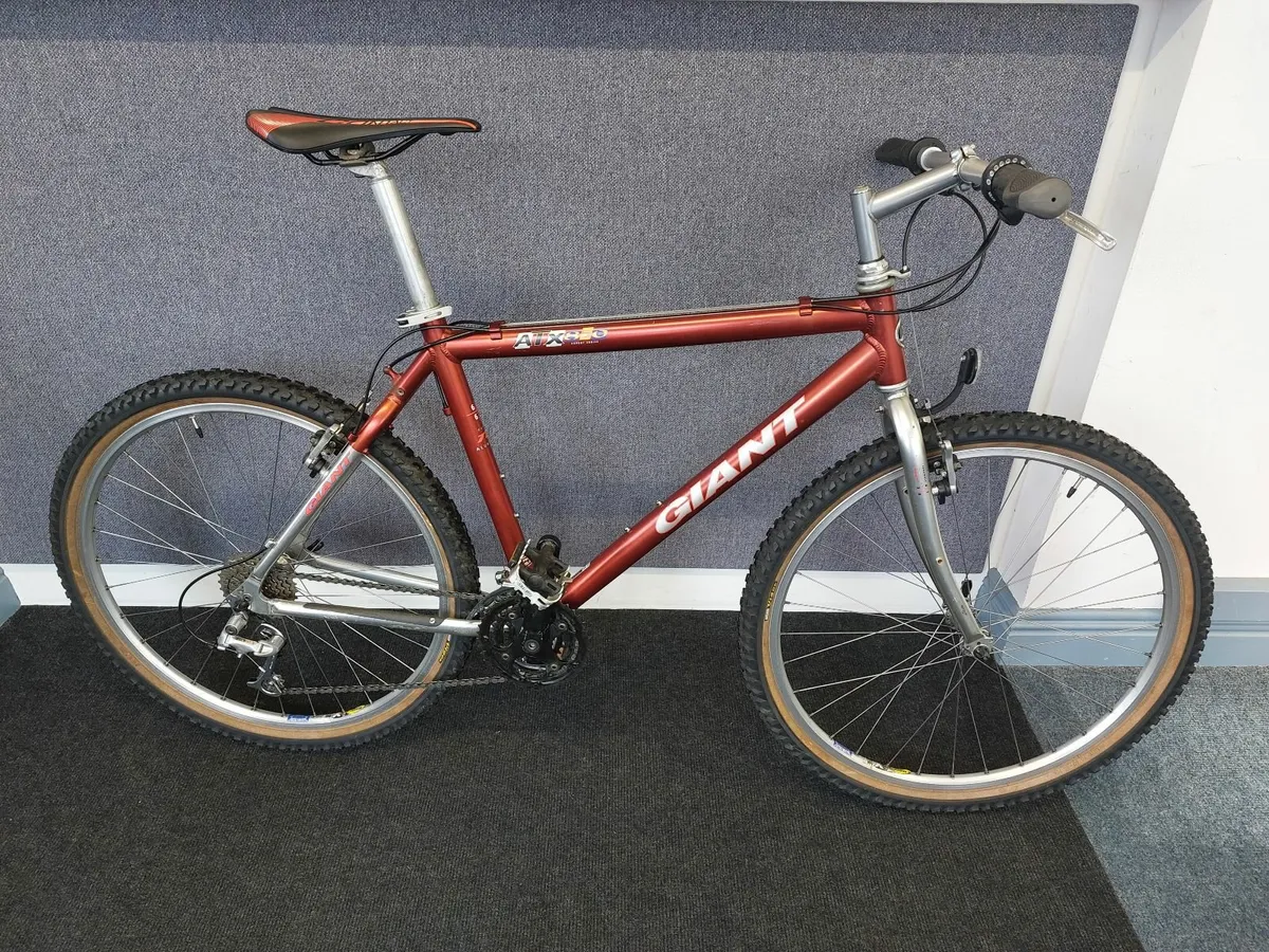 Giant ATX 850 (neo-Retro) - Image 1