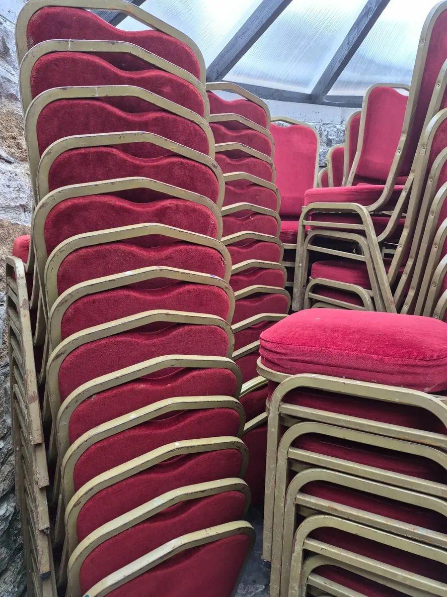 Banquet chairs - Image 2
