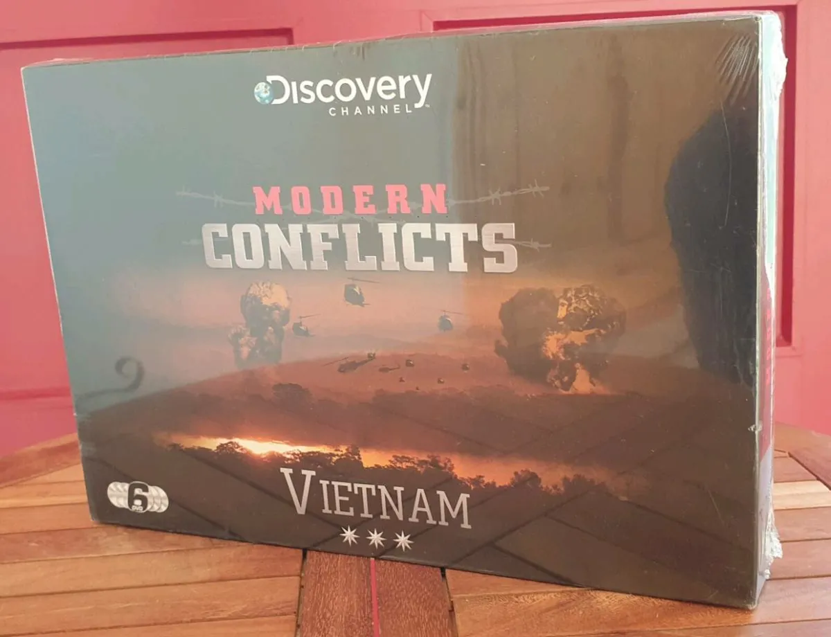 War themed DVDs (2) - Image 1