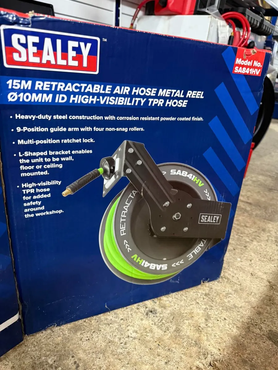 Sealey Sa841 range Retractable Air Hose Reels - Image 2
