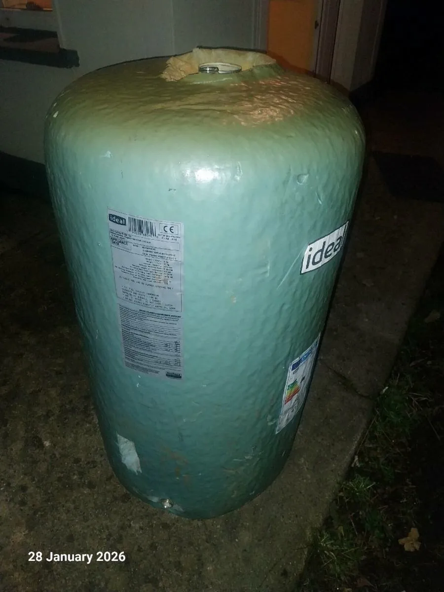 36 x 18 indirect stainless steel cylinder - Image 1