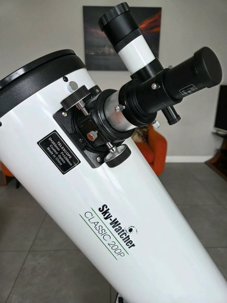 8 inch Dobsonian Telescope (Skywatcher) - Image 2