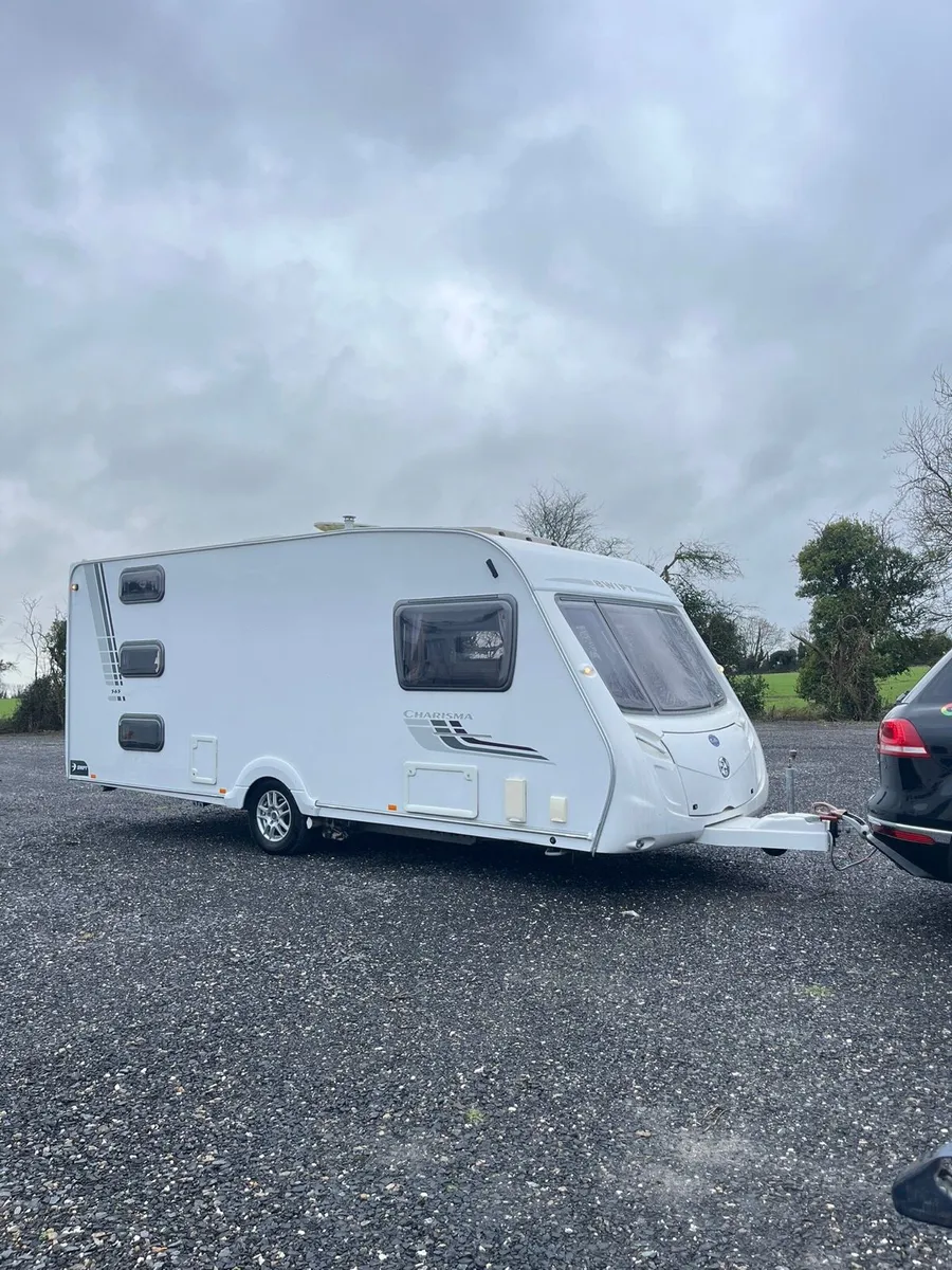 Swift 6 Berth Fixed Triple Bunk Caravan For Sale - Image 2