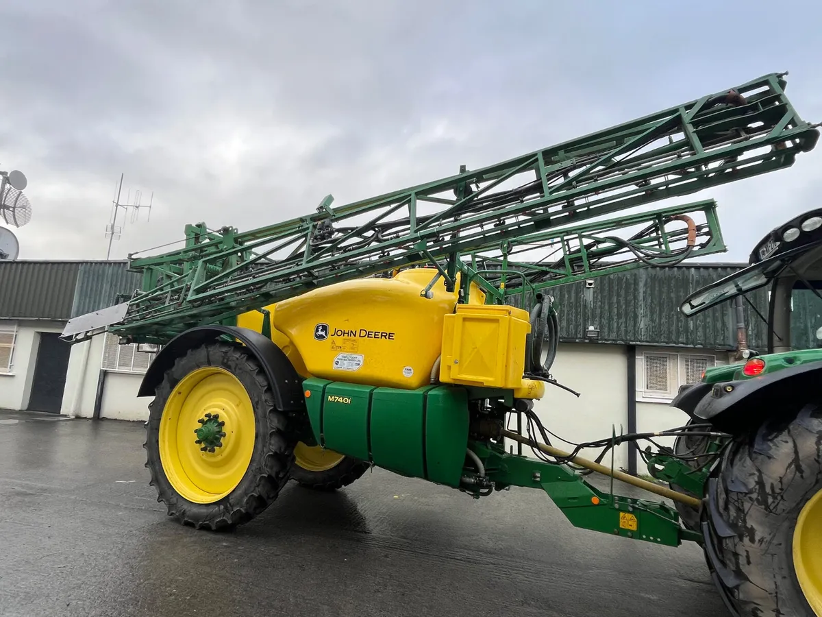 John Deere sprayer - Image 1