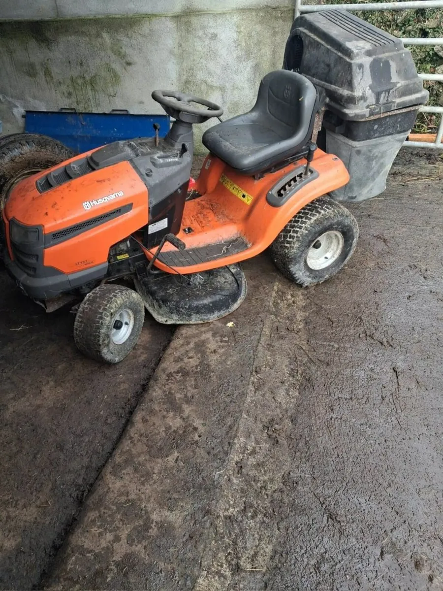 Husqvarna 15 HP Ride on mower - Image 3