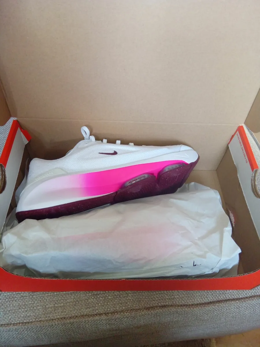 Nike trainers - Image 1