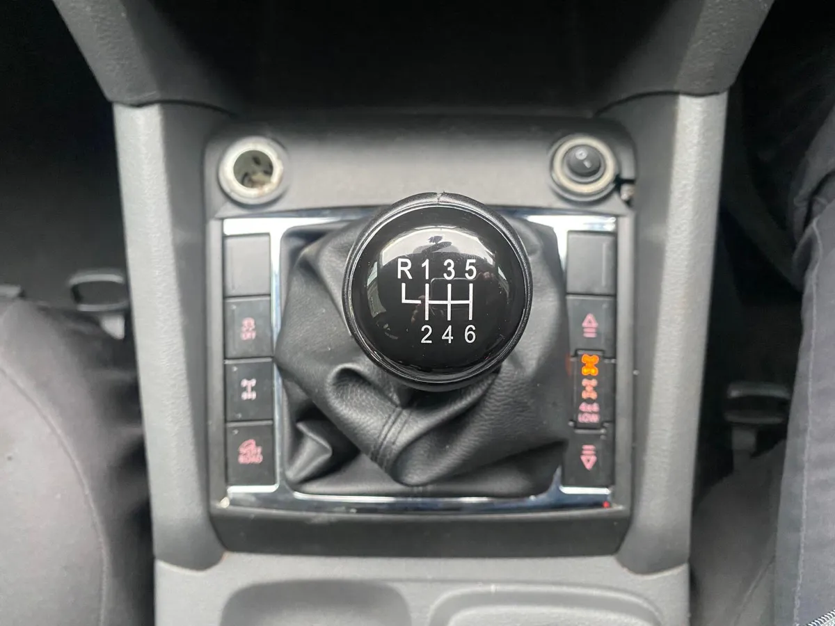 Volkswagen Amarok 2012 - Image 3