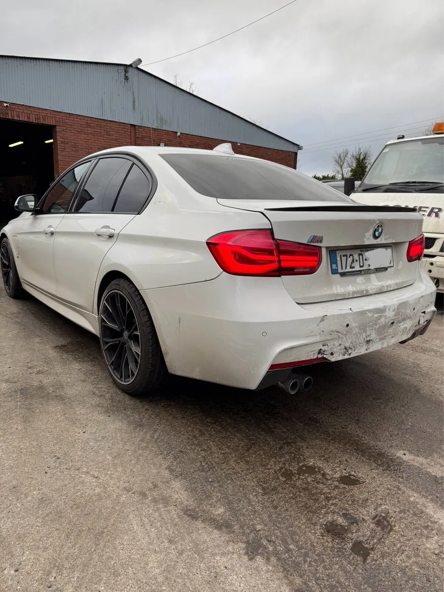 BMW 330e M-sport damaged - Image 3