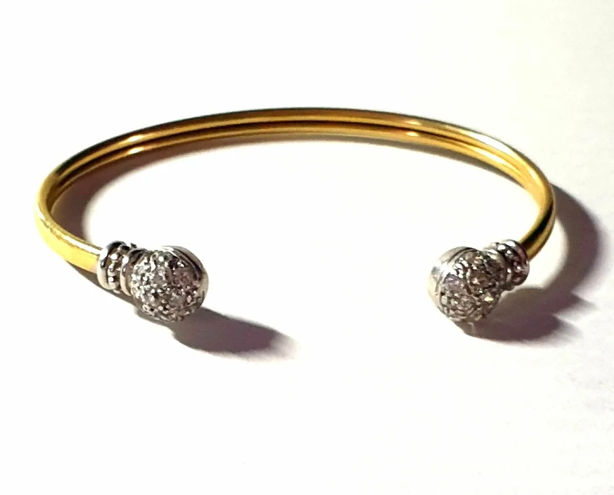 Vintage Gemset Childs 9ct Gold Torc Bangle - Image 1