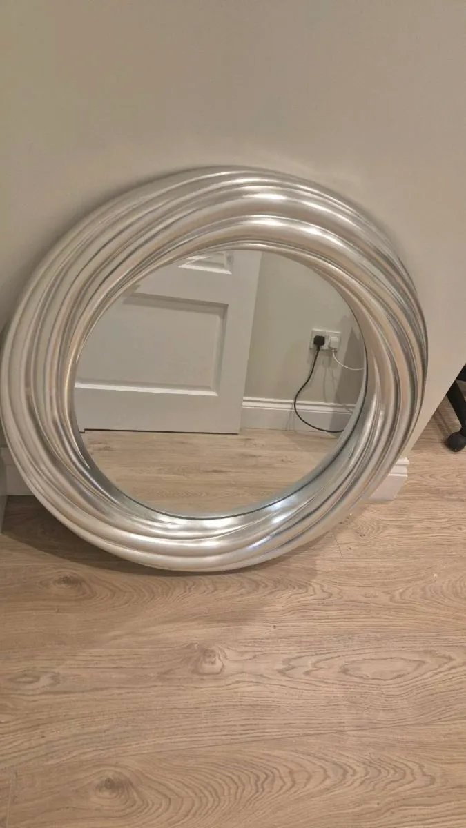 Mirror - Image 2