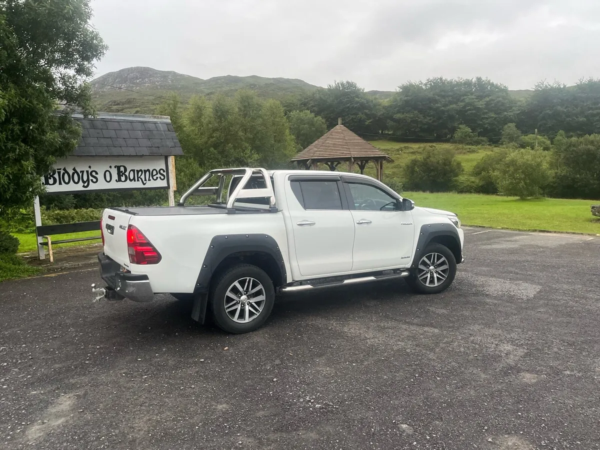 Toyota hilux invicable - Image 3