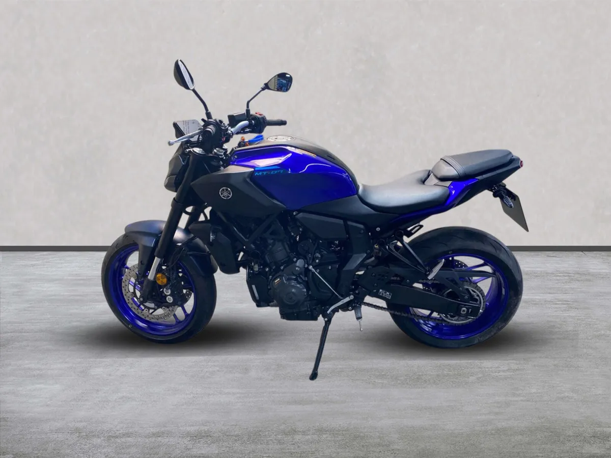 YAMAHA MT 2025 - Image 2