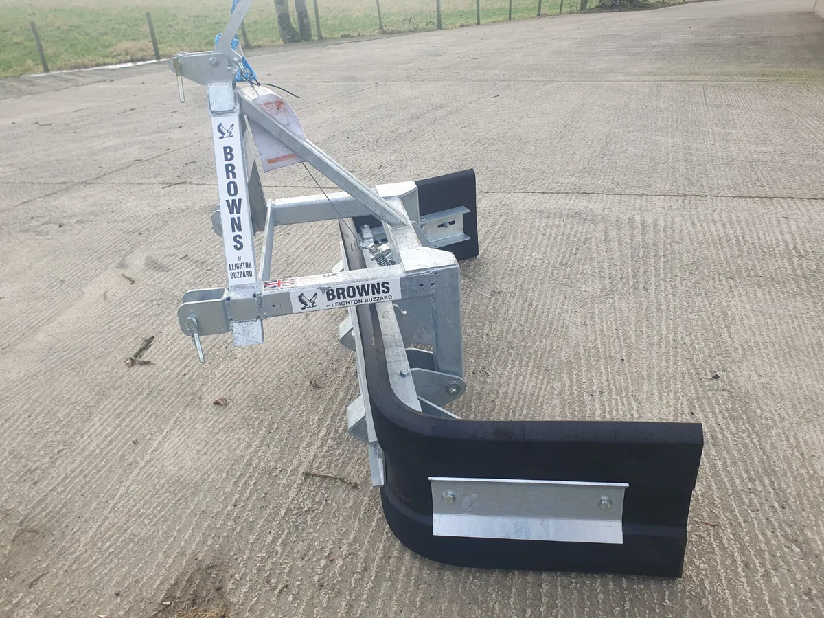 Brown's Yard Scrapper - Image 3