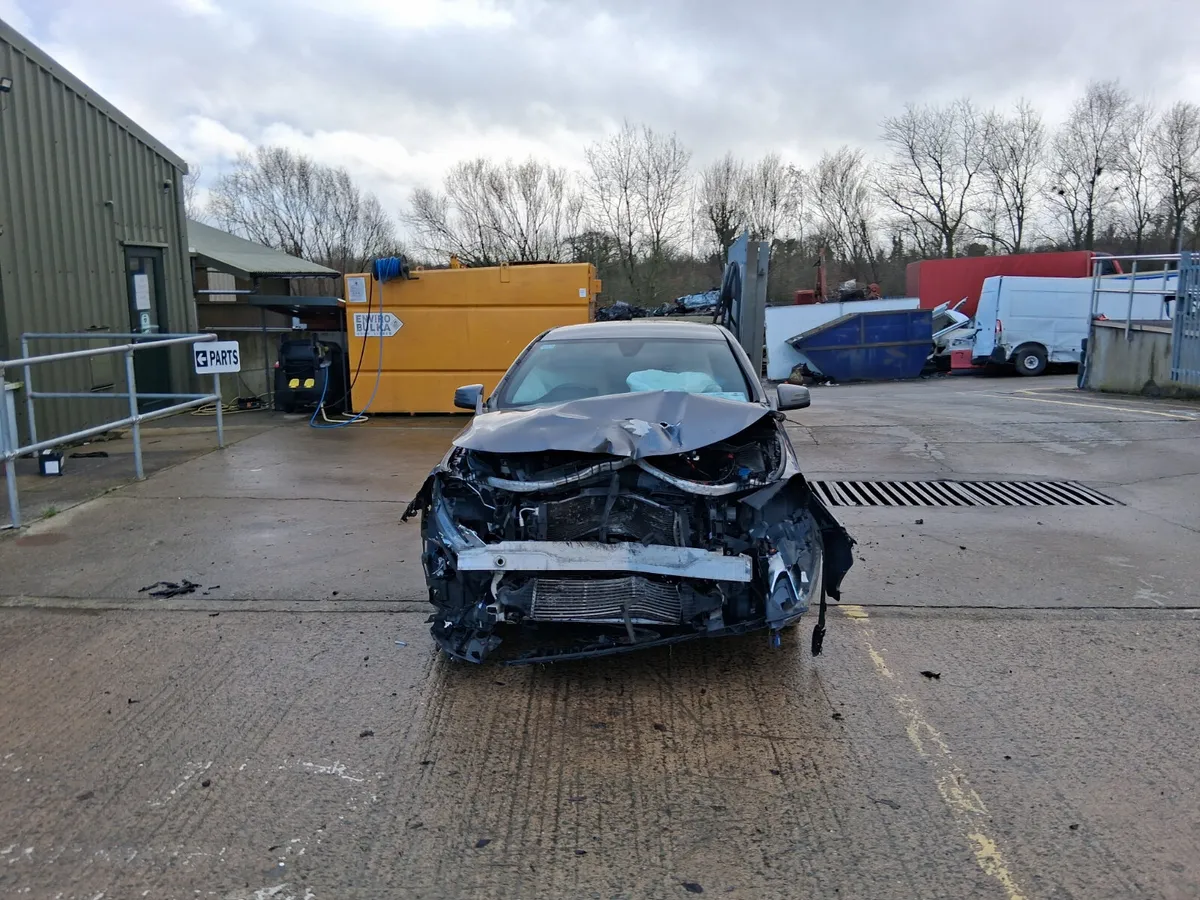2018 MERCEDES CLA-CLASS  180 d (for parts only) - Image 3