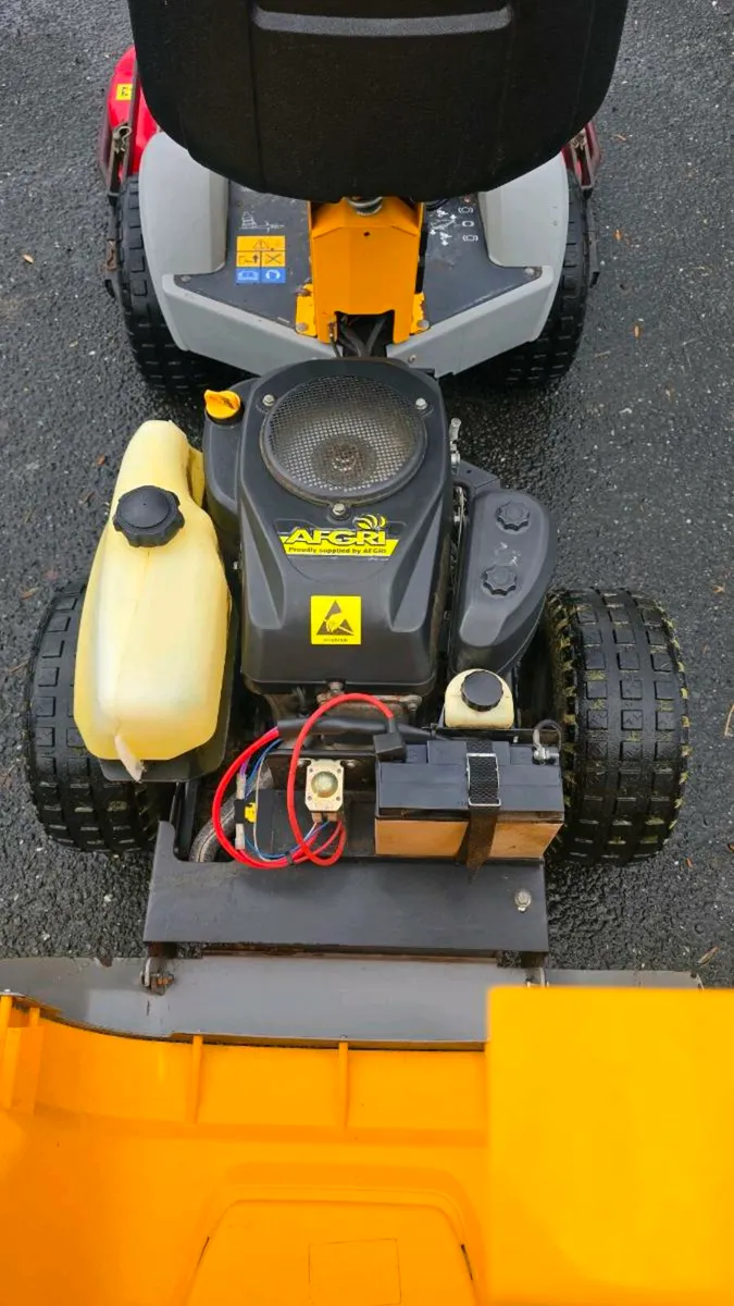 Stiga mulching mower - Image 3