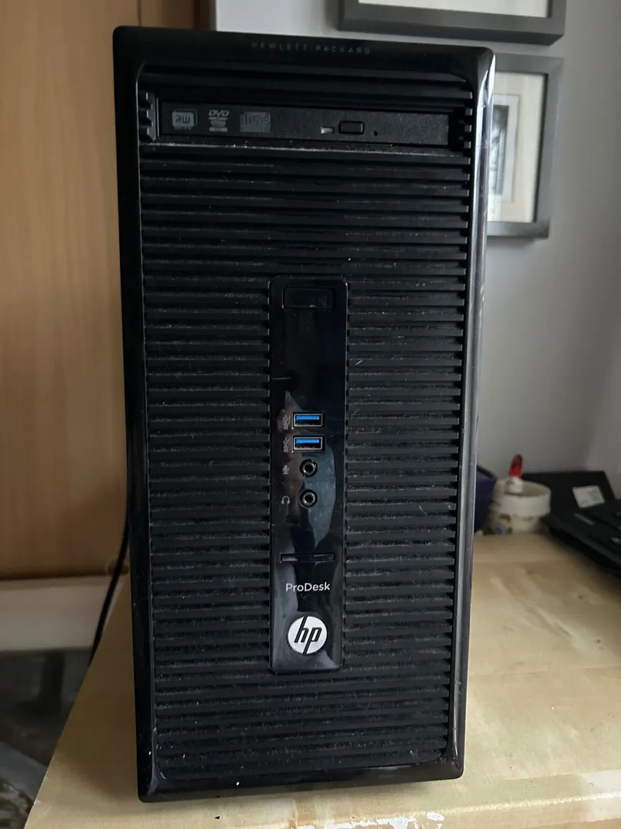 PC  : H P  and all accessories - Image 1