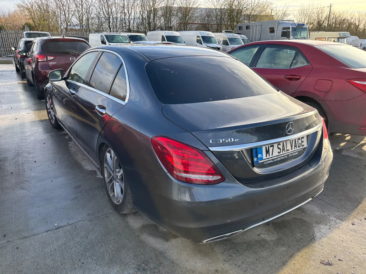 16 Merc c350e 208km Flood Damage - Image 4
