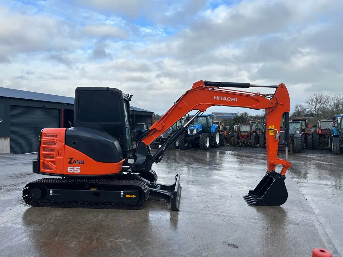 2018 Hitachi ZX 65 USB-5A - Image 1