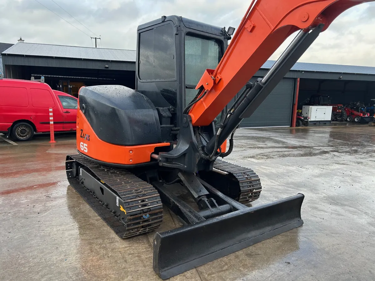 2018 Hitachi ZX 65 USB-5A - Image 2